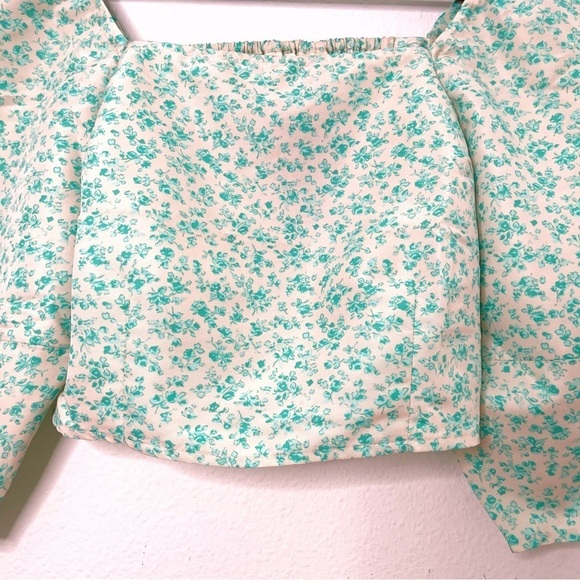 Levi’s Yvie square neck 3/4 sleeves cropped top statement blouse size M NWT - Picture 4 of 12